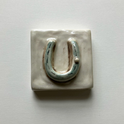 Horseshoe Upright